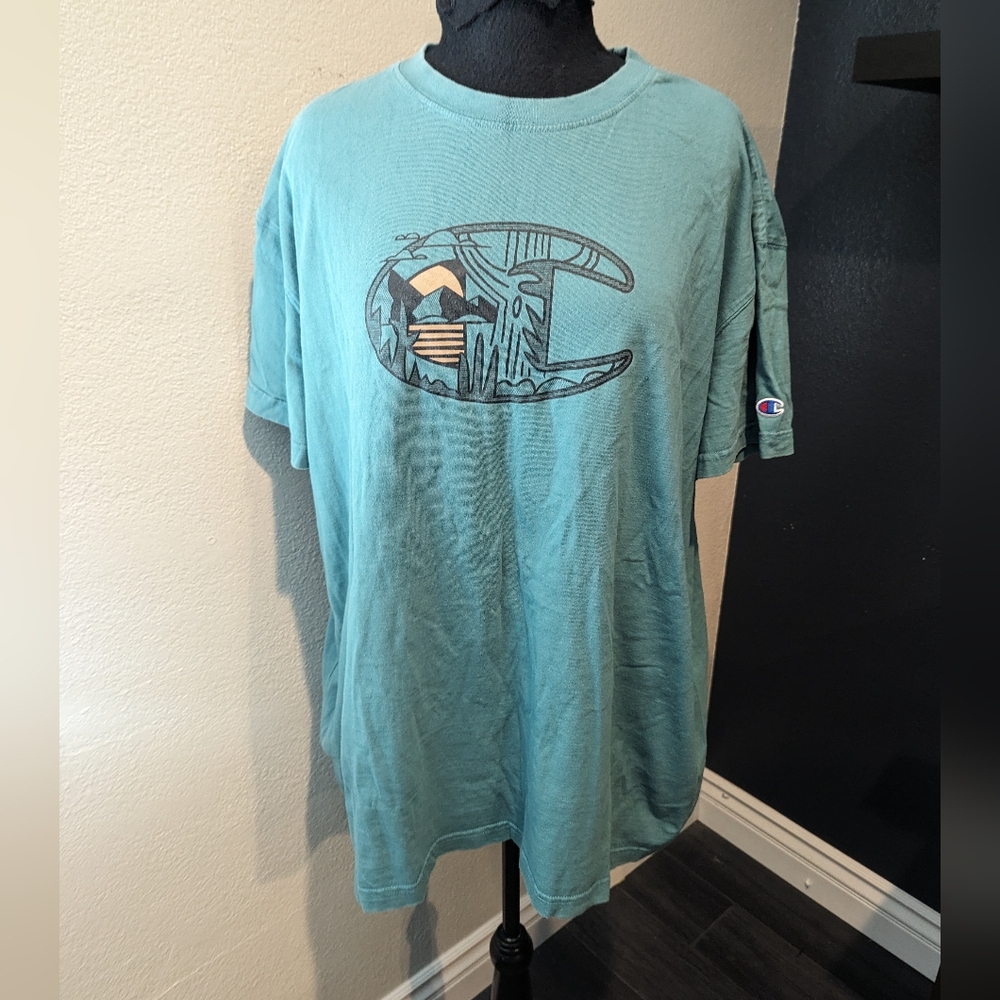 Champion T shirt size 2 XL